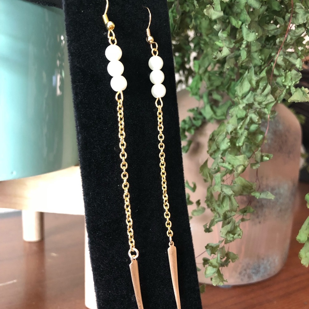 Standout Earrings - Picture 3 of 5